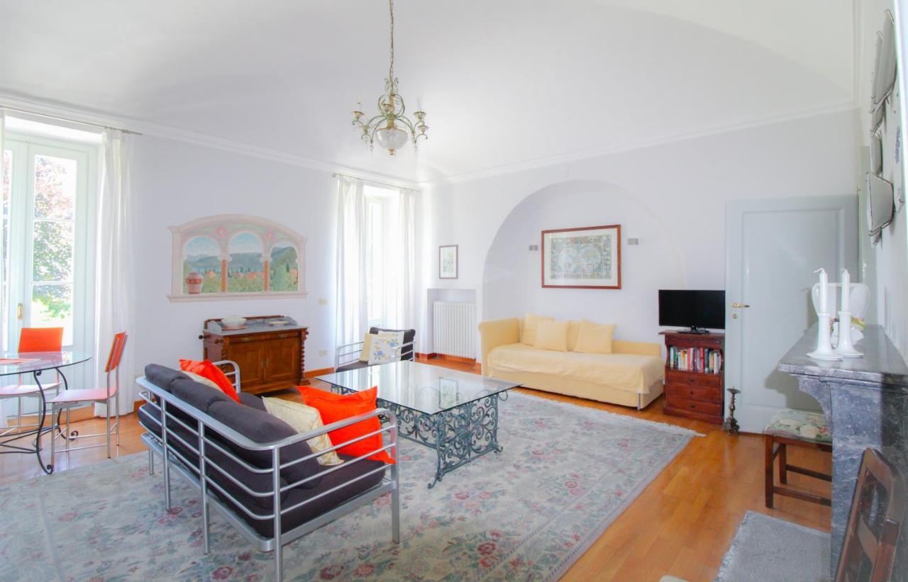 Bel Faggio Rosso Apartment Menaggio Luaran gambar