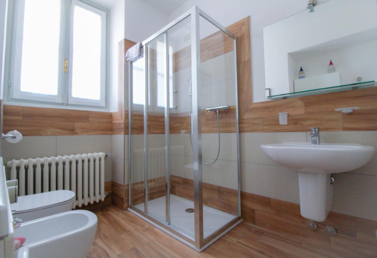Bel Faggio Rosso Apartment Menaggio Luaran gambar