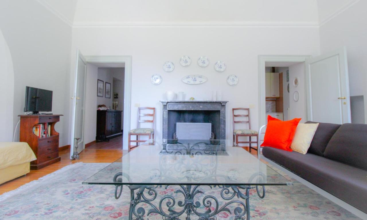 Bel Faggio Rosso Apartment Menaggio Luaran gambar